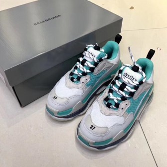 BALENCIAGA 발렌시아가 트리플 S 트레이너 스니커즈 533882W09O11000