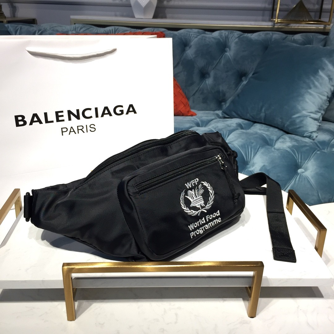 BALENCIAGA 발렌시아가 슬링백