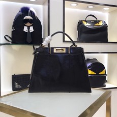 FENDI 펜디 피카부 미듐