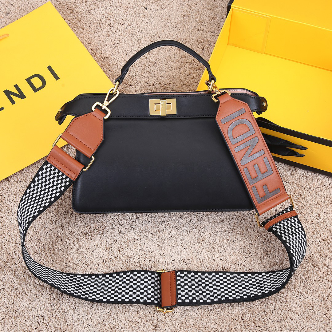 FENDI 펜디 피카부 아이씨유백