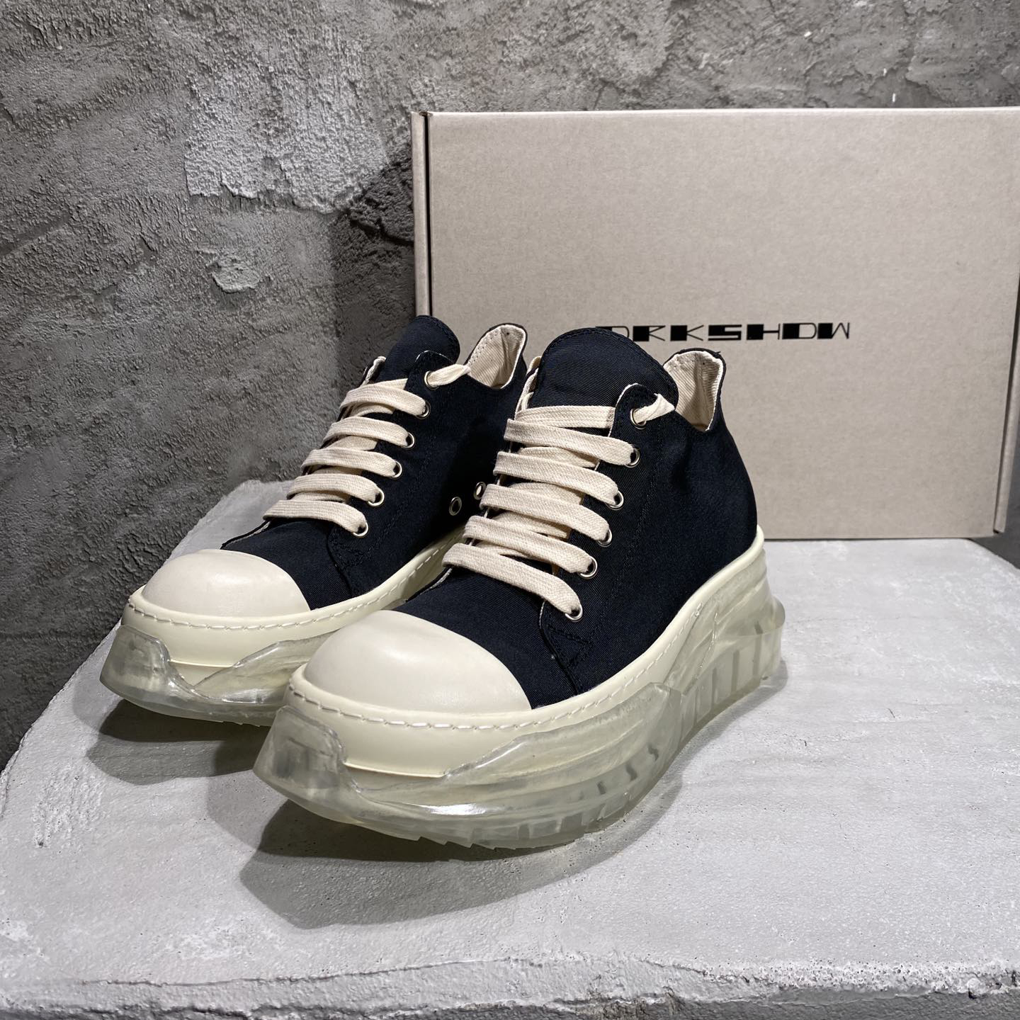 RICK OWENS 릭오웬스 캠퍼스 로우탑 스니커즈