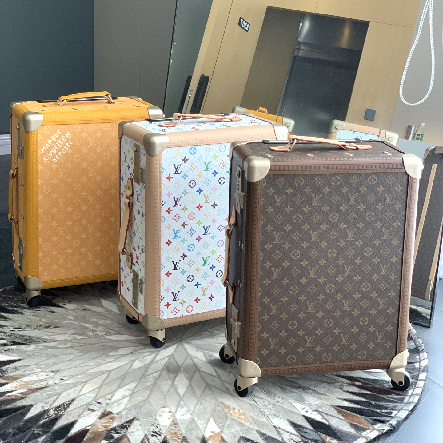LOUIS VUITTON 루이비통 모노그램 캐리어 Rolling Trunk 9945088650