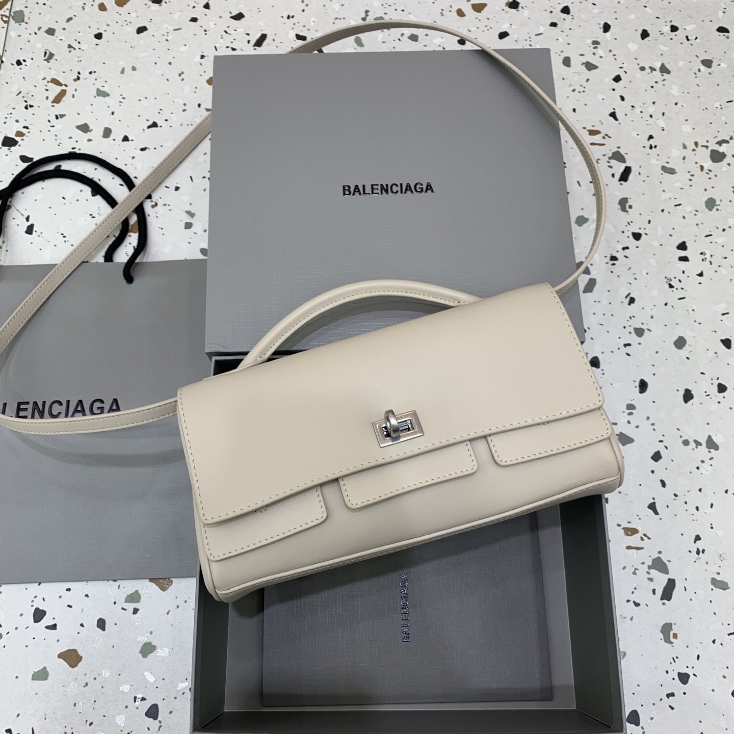 BALENCIAGA 발렌시아가 Bel Air Clutch #25941755