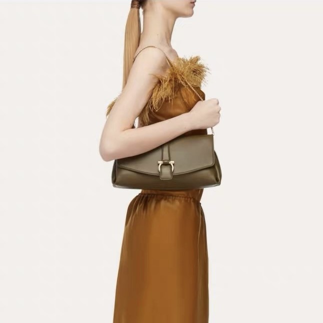 FERRAGAMO 페레가모 #2511051931