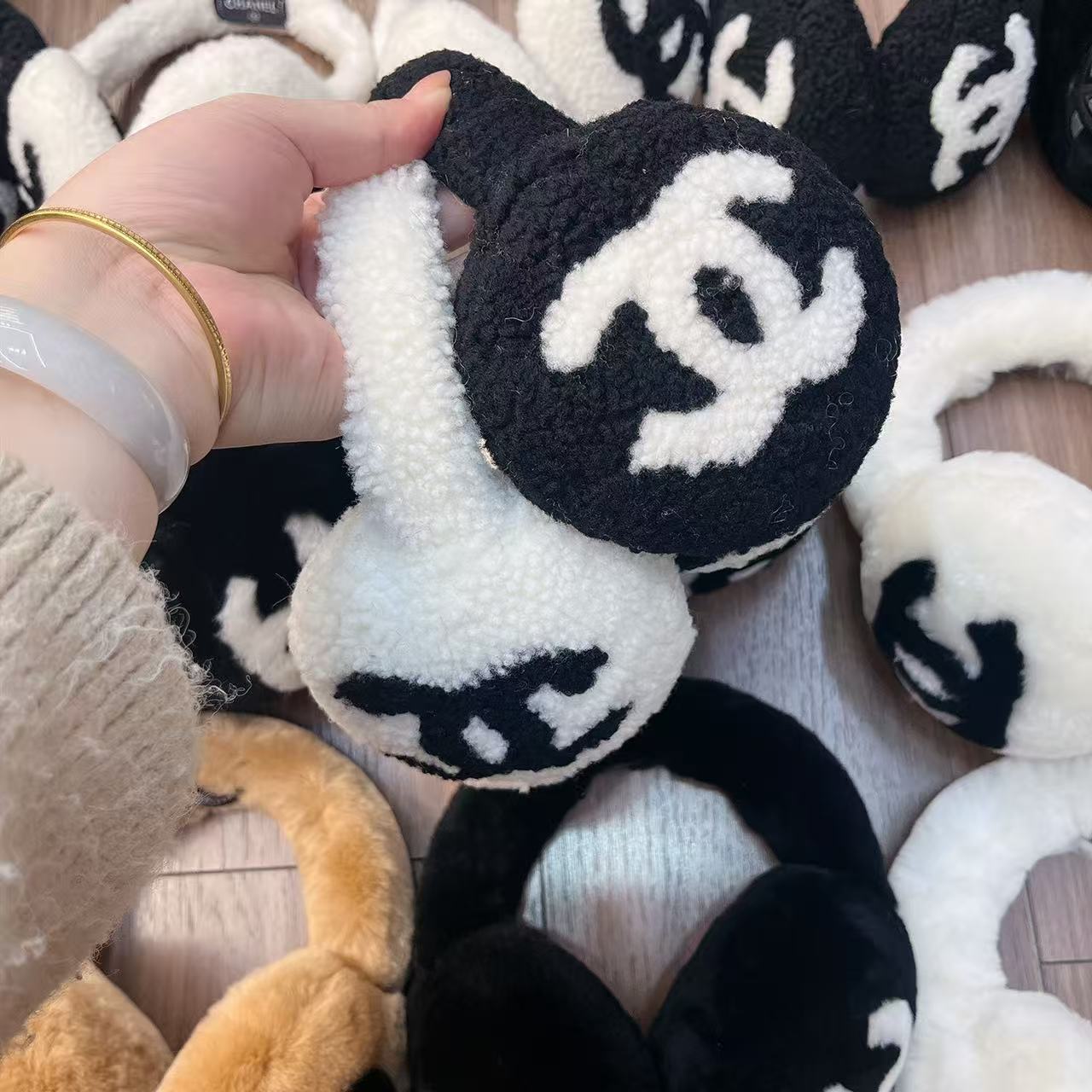 CHANEL 샤넬 이어머프 귀마개 #2511071159