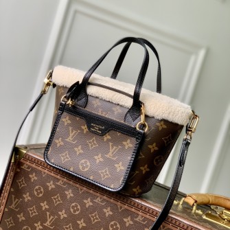 LOUIS VUITTON 루이비통 네버풀 반둘리에 인사이드 아웃BB(Neverfull Bandoulière Inside Out BB) Ski M26315