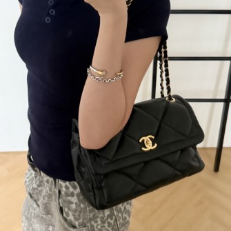 CHANEL 샤넬 양가죽 숄더백  AP11211750