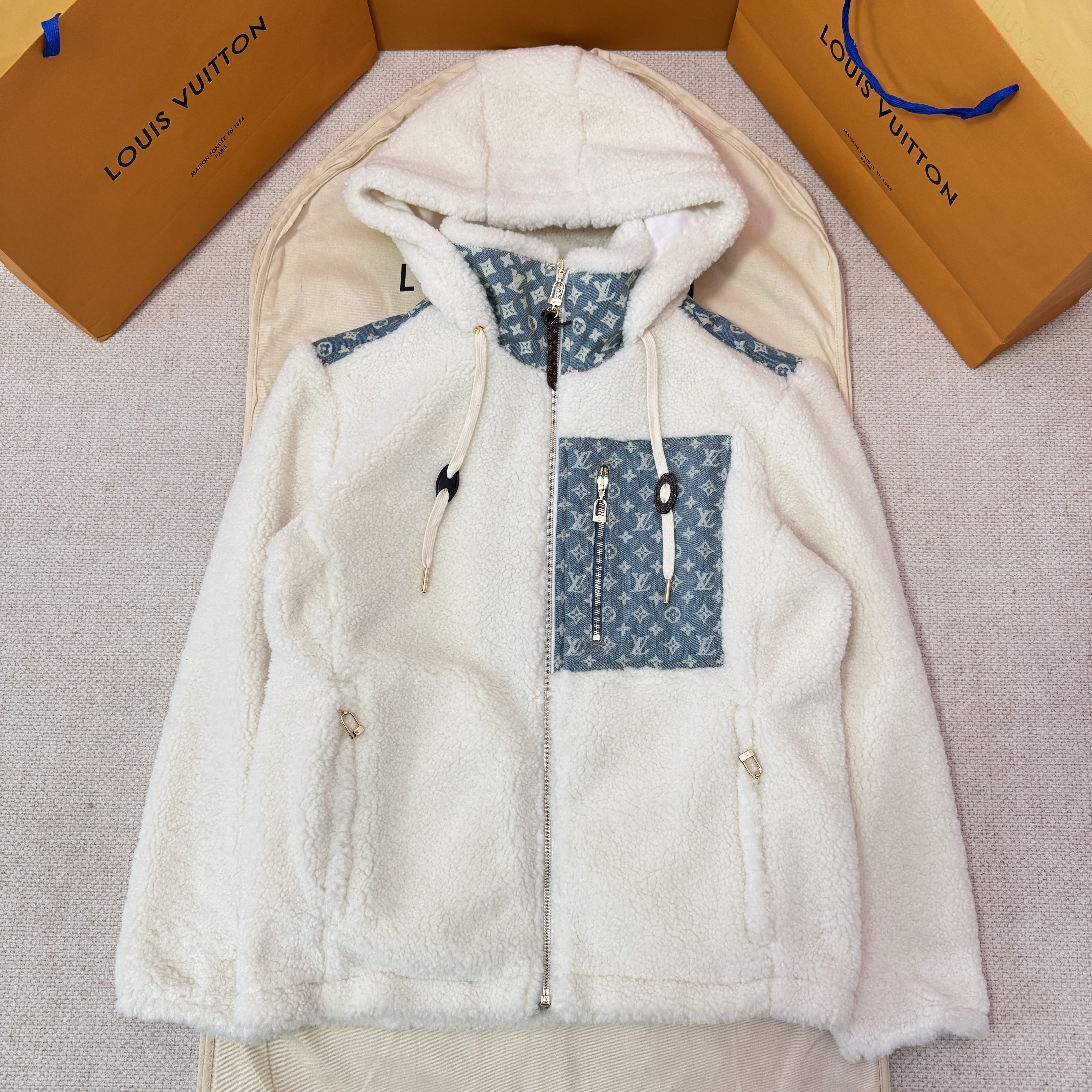 LOUIS VUITTON 루이비통 MONOGRAM 후드티 자켓 웨어 컬렉션 1AIQQL #1813616