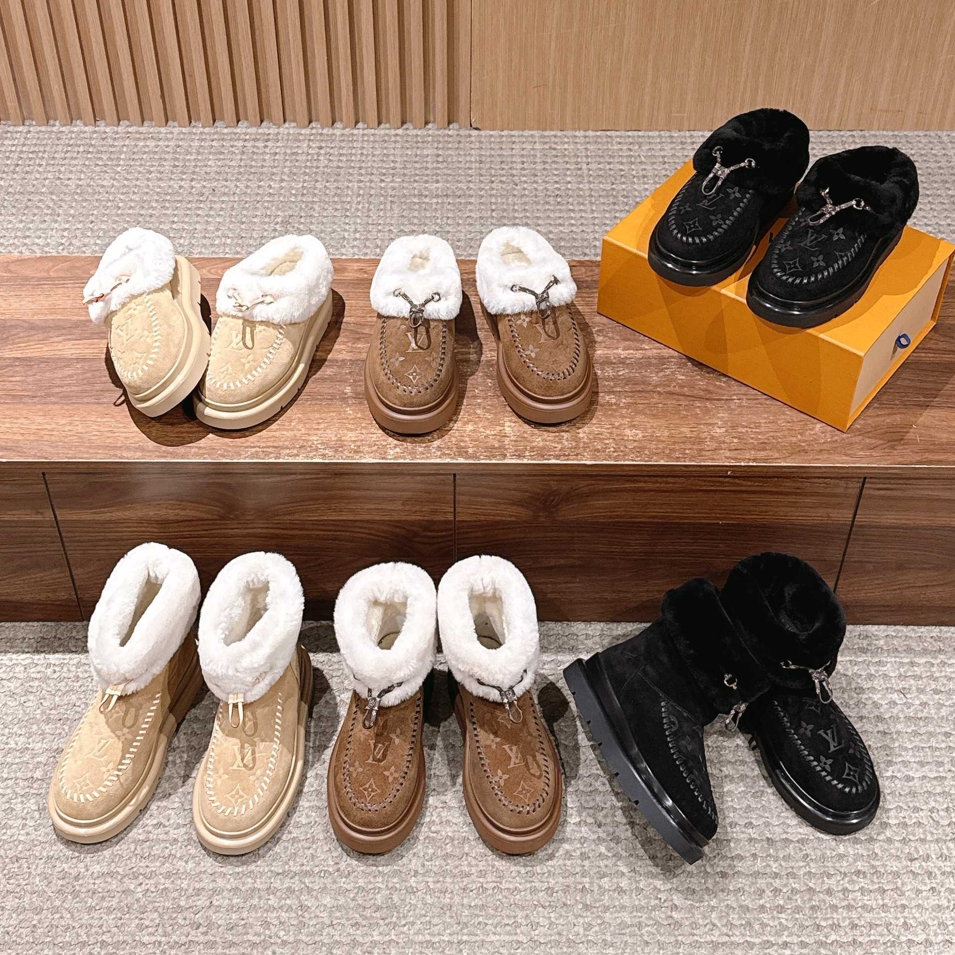 LOUIS VUITTON 루이비통 Cortina 1AIUFD 1AITIL #182617