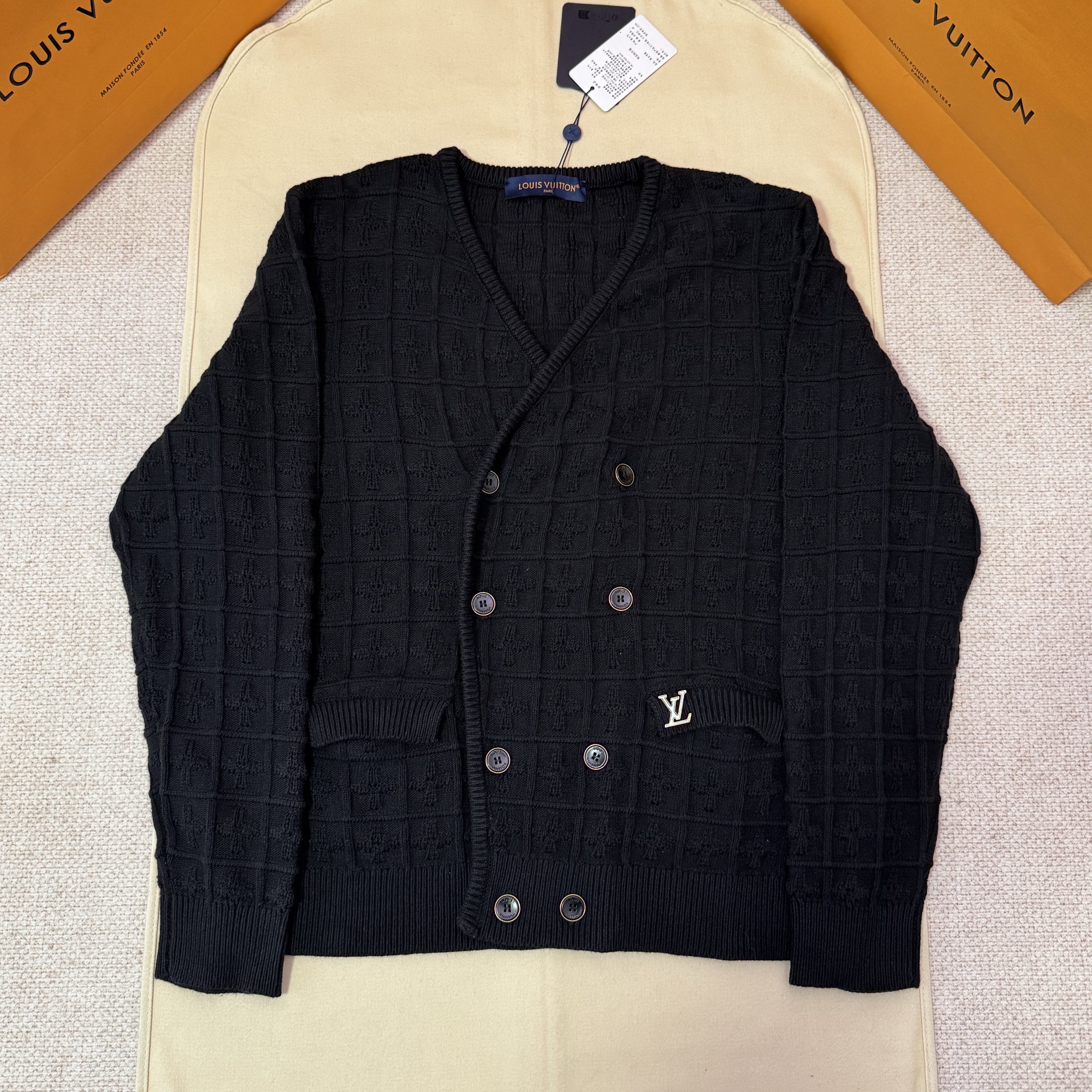 LOUIS VUITTON 루이비통