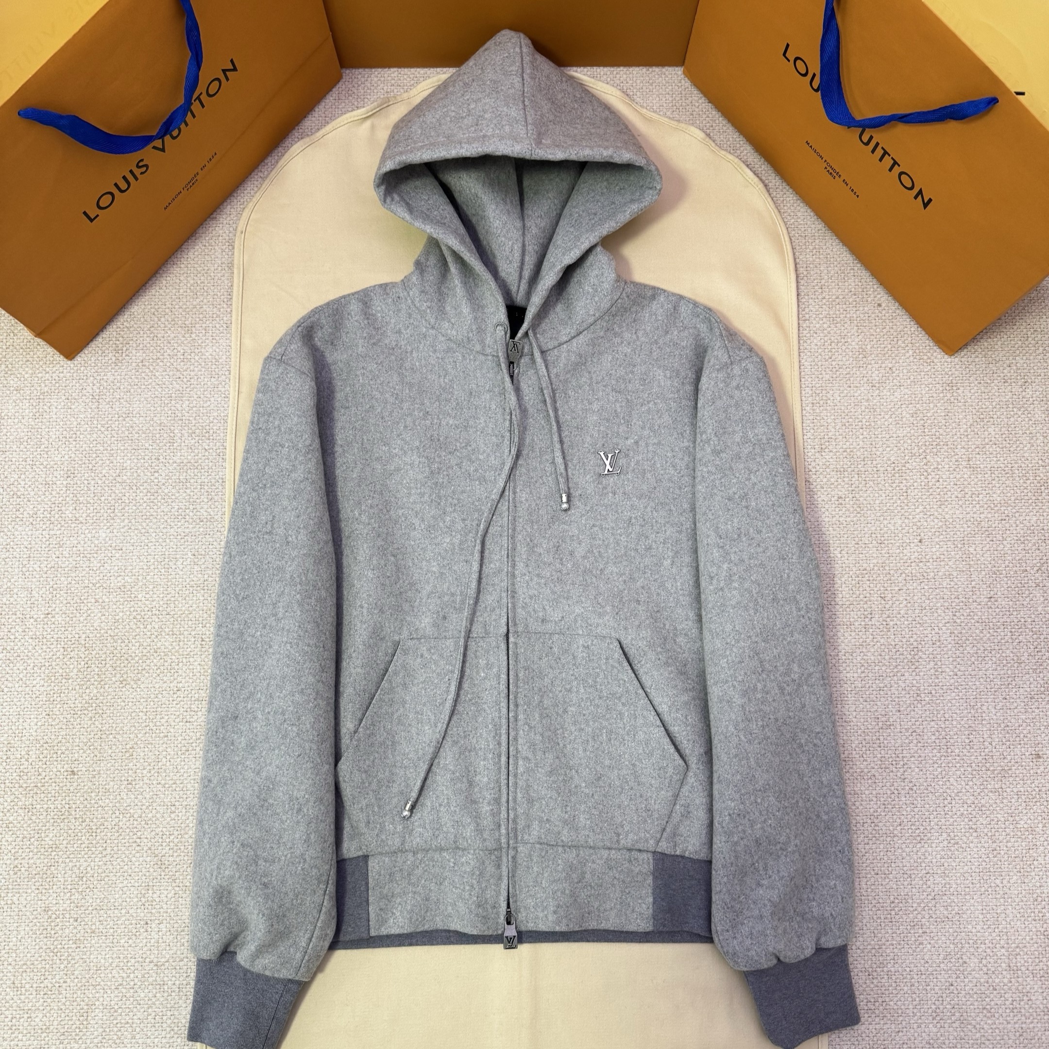 LOUIS VUITTON 루이비통 테일러드 테크니컬 울 후디드 1AFYBT #13376120