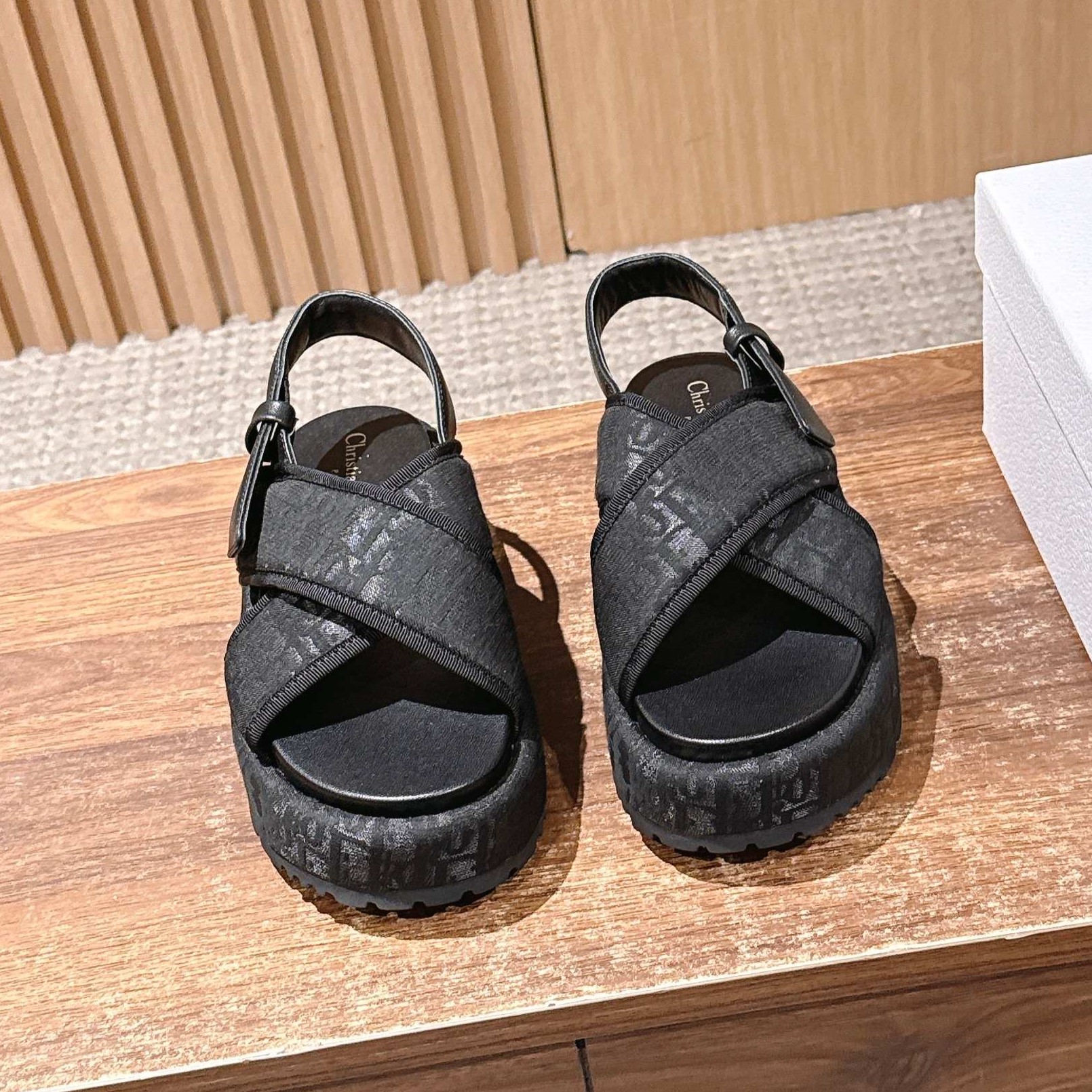 DIOR 디올 D-LANE 플랫폼 샌들 #2226120