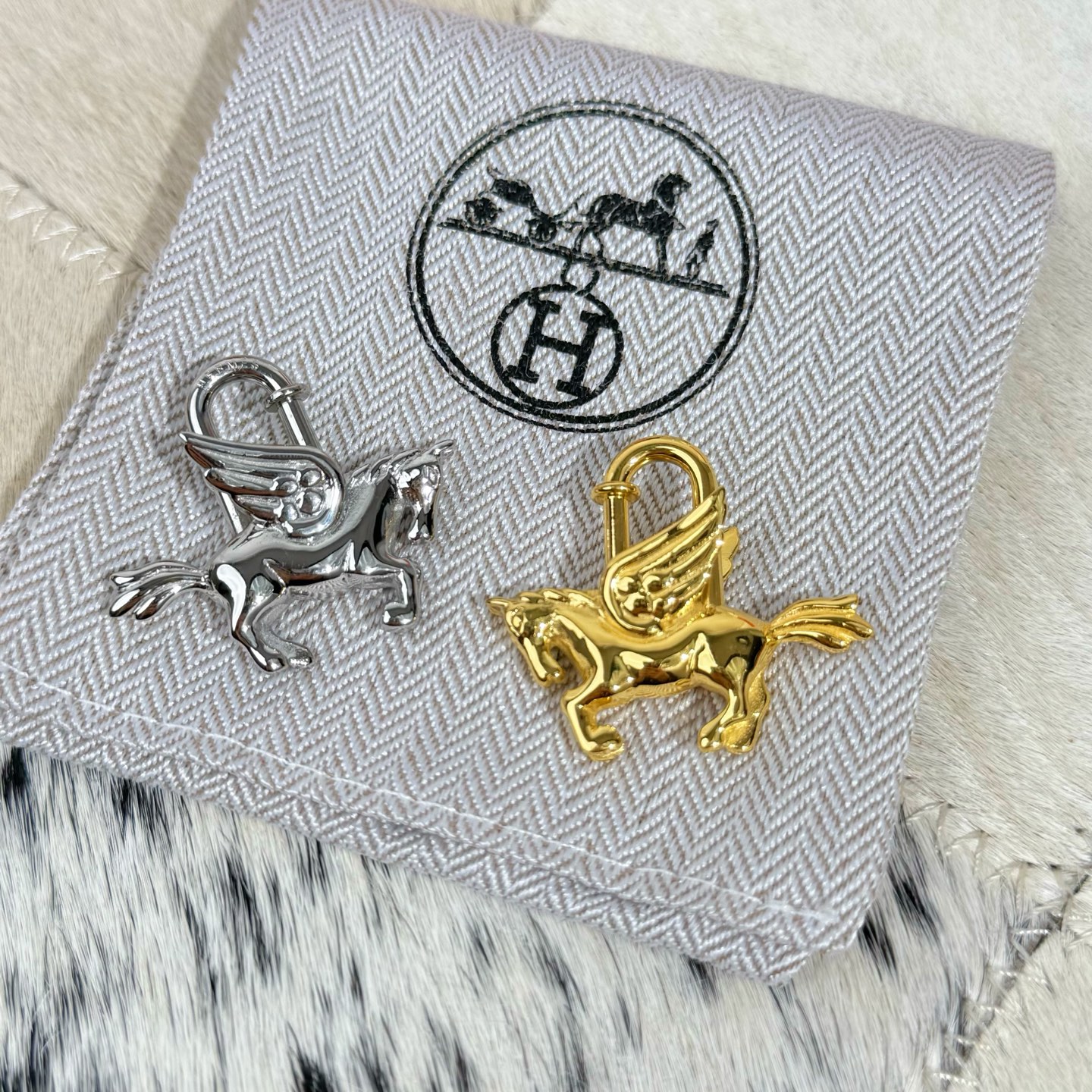 HERMES 에르메스 백참(백꾸) 천사말 #15280122