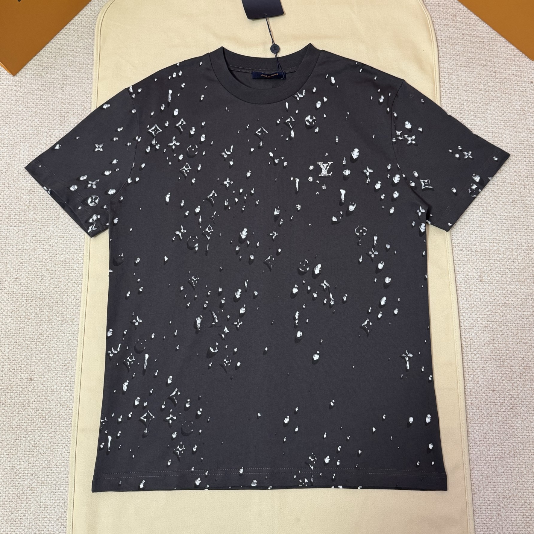 LOUIS VUITTON 루이비통 모노그램 쇼트 슬리브 티셔츠 1AJCBI #17416127