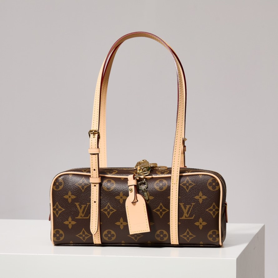 LOUIS VUITTON 루이비통 Hang On M47031 {한정시간특가}