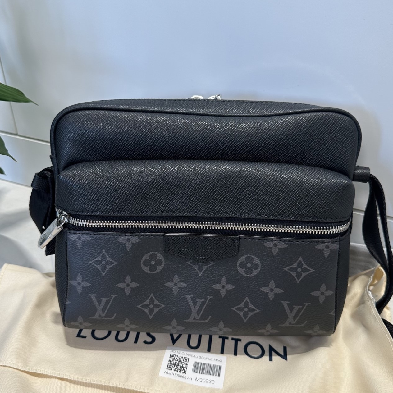 LOUIS VUITTON 루이비통 #208621