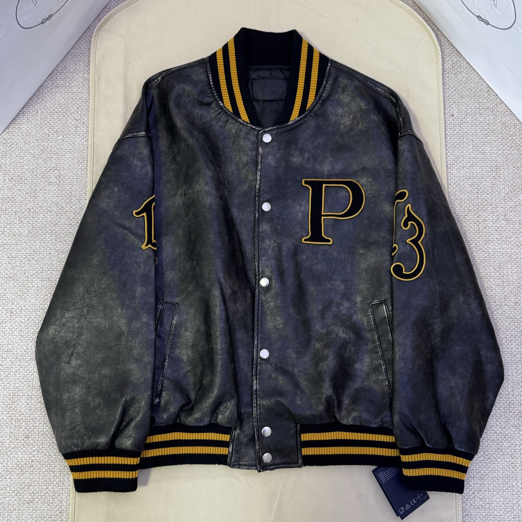 PRADA 프라다 레더 봄버 자켓 패치장식 #1666225