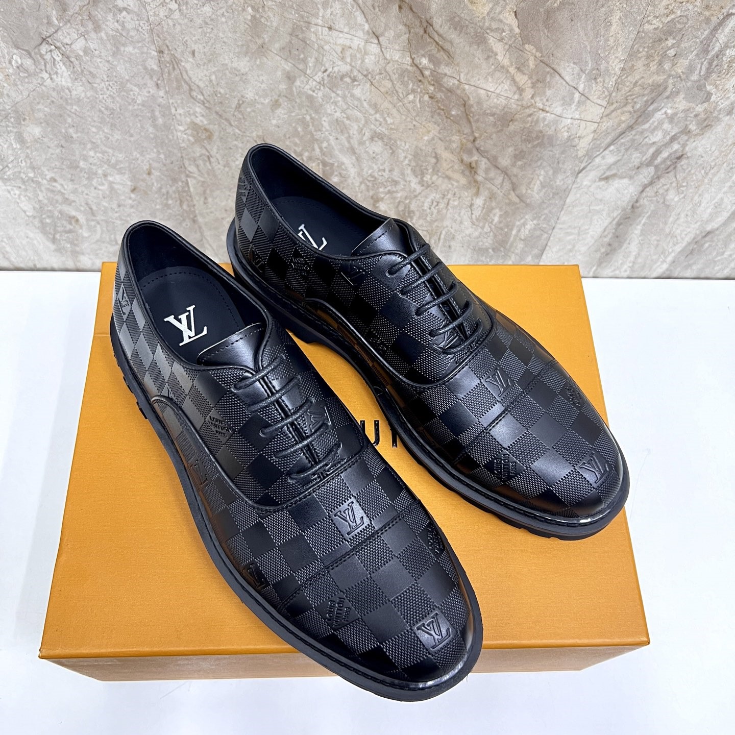 LOUIS VUITTON 루이비통 남자구두 #1576227