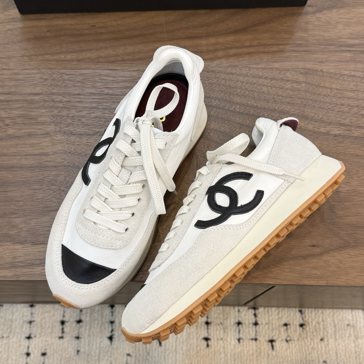 CHANEL 샤넬 봄-여름 프리 컬렉션 스니커즈 #18336315