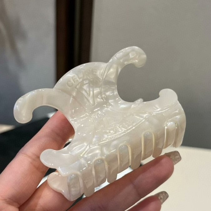 CELINE 셀린느 크림클립 #17216330