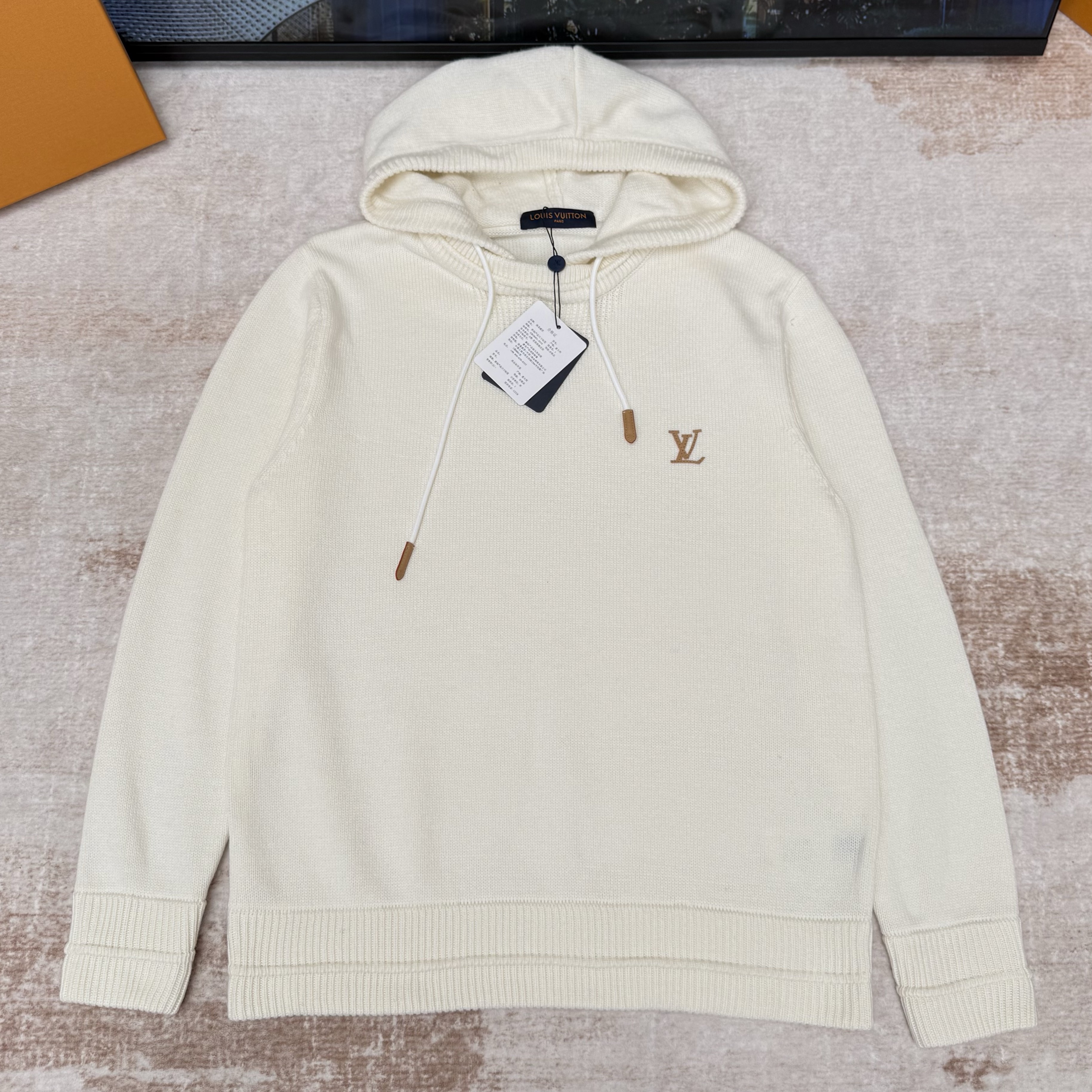 LOUIS VUITTON 루이비통 니티드 써머리 후디 (Knitted Summery Hoodie)  1AK738