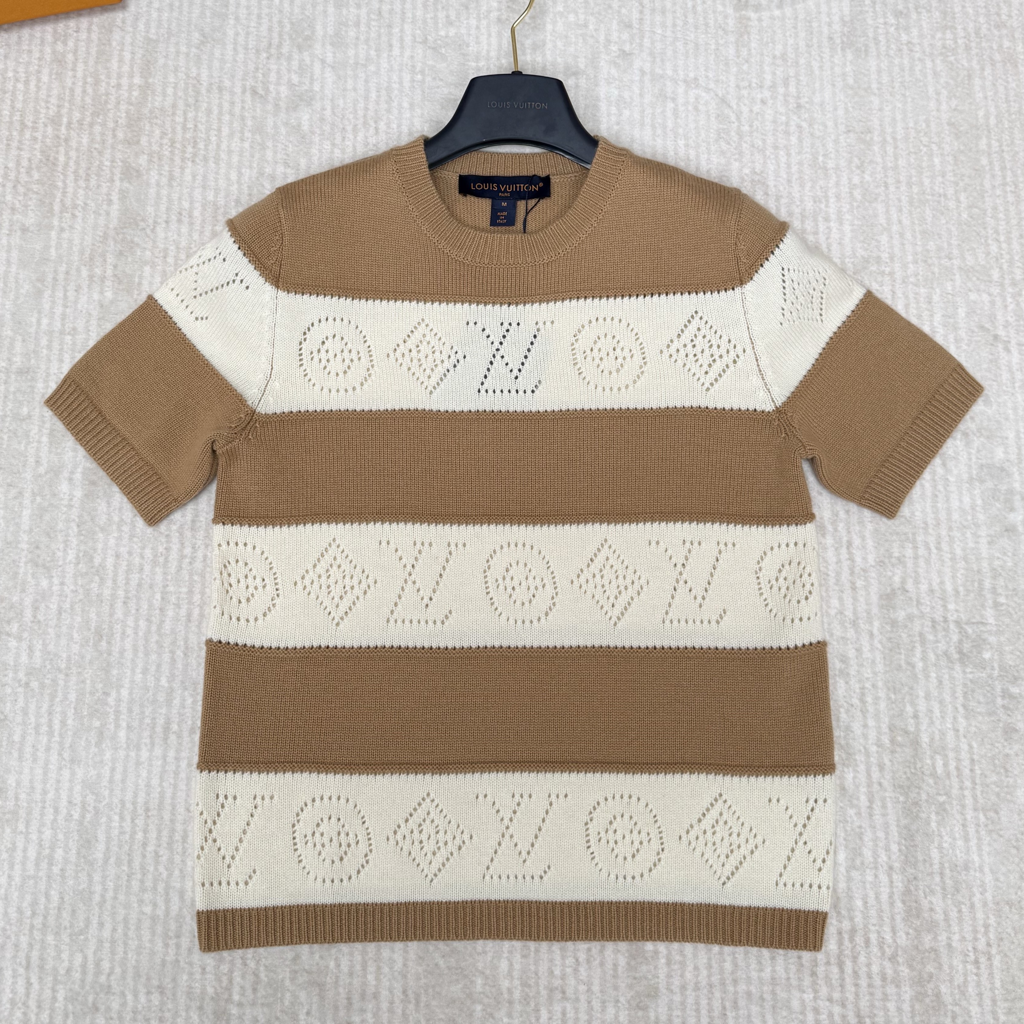 LOUIS VUITTON 루이비통 오픈워크 스트라이프드 니트 톱 (Openwork Striped Knit Top) 1AJZ8L