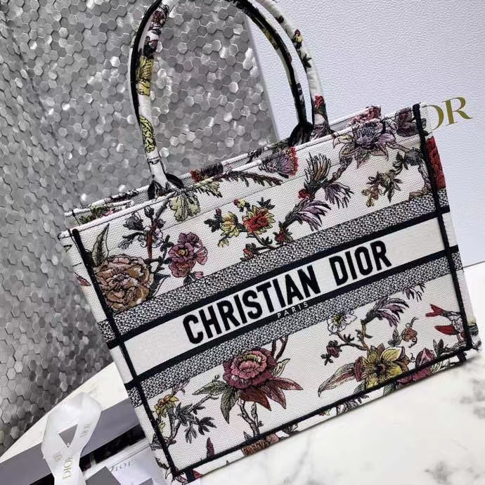 DIOR 디올