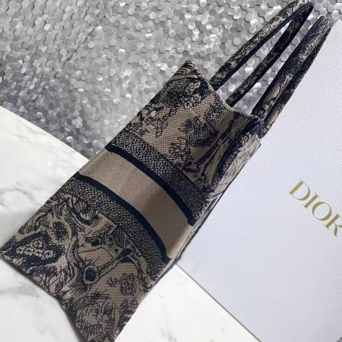 DIOR 디올