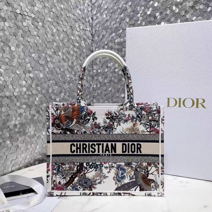 DIOR 디올