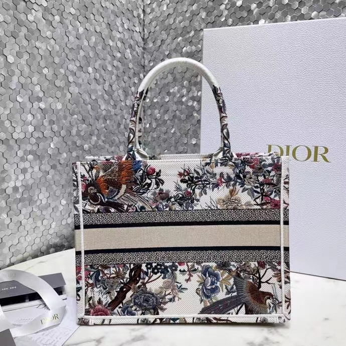 DIOR 디올