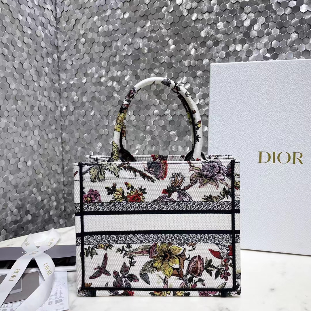 DIOR 디올