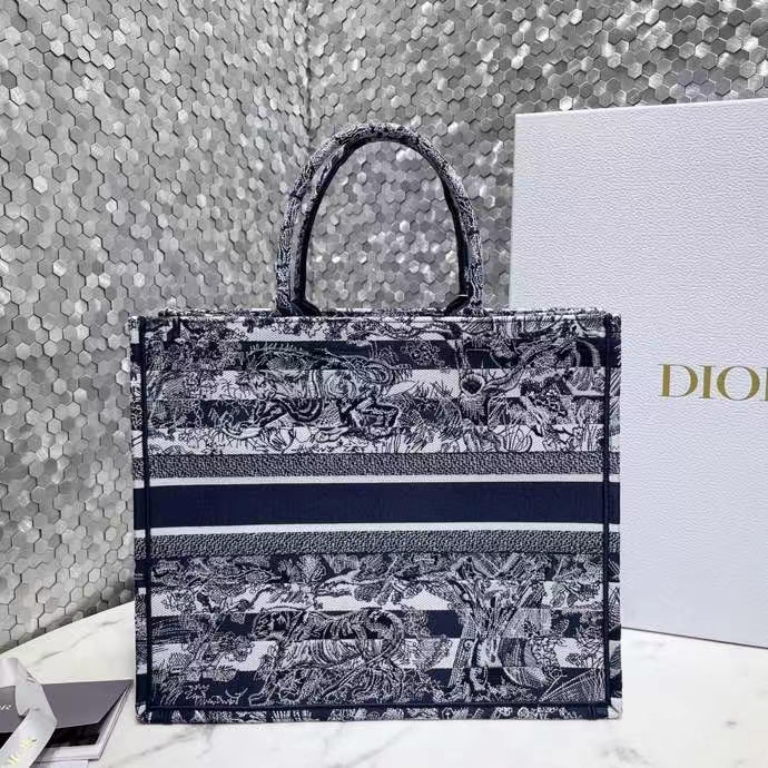 DIOR 디올