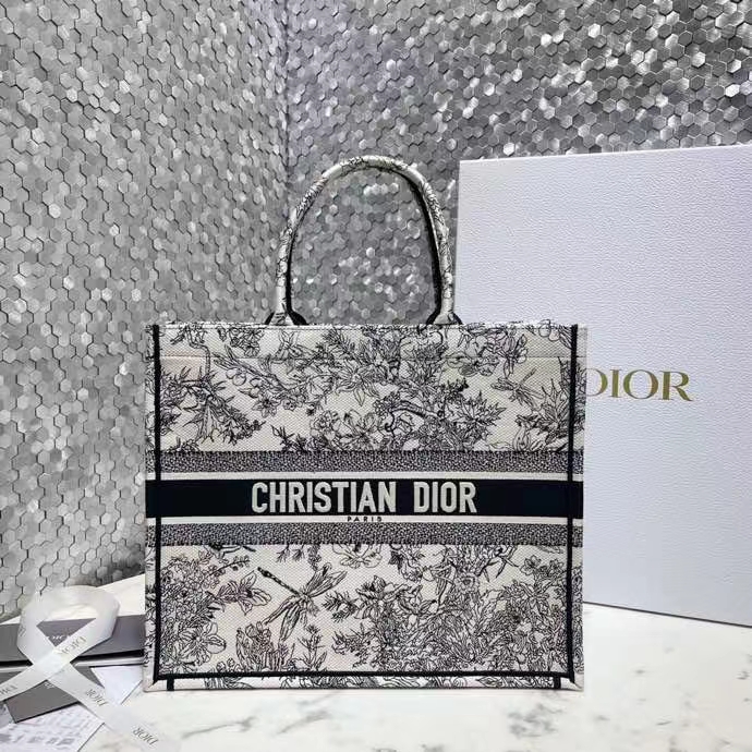 DIOR 디올