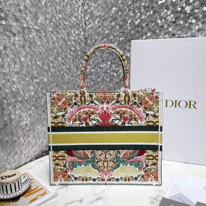 DIOR 디올