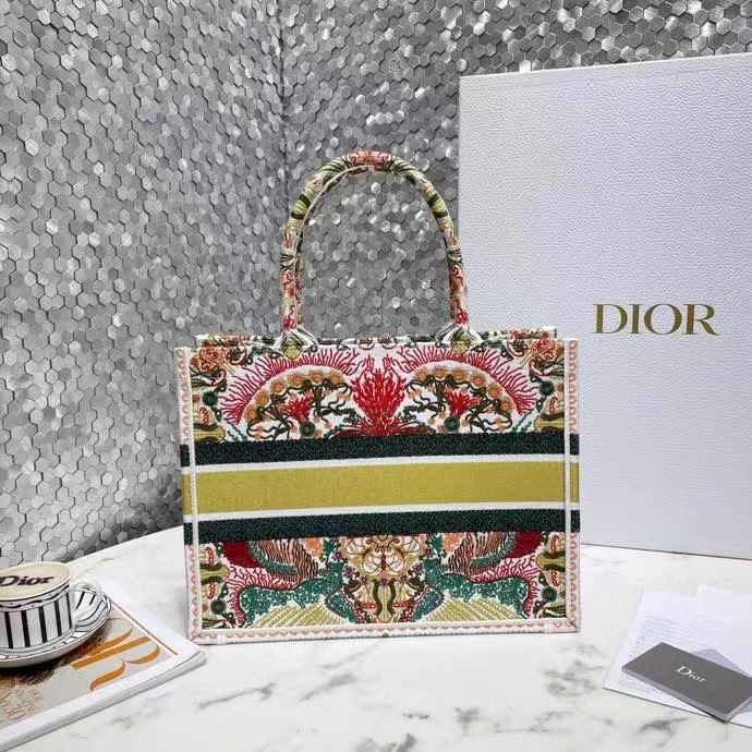 DIOR 디올