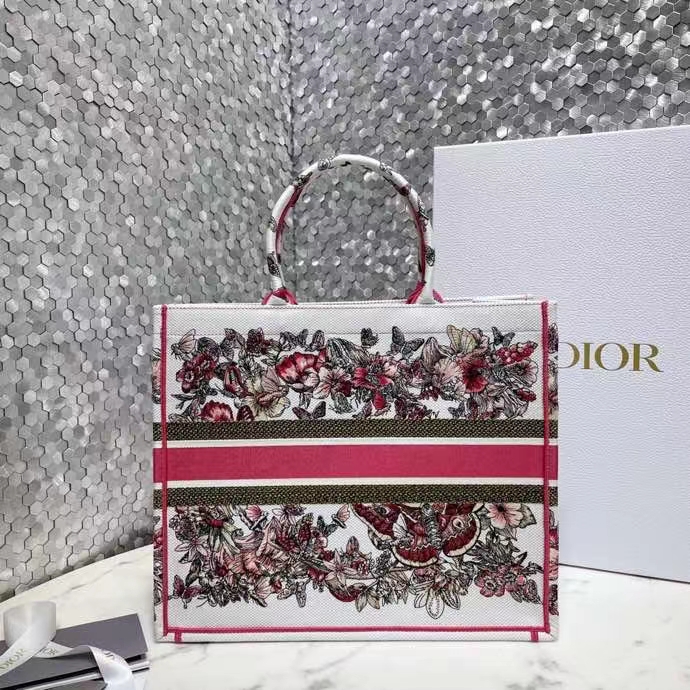 DIOR 디올