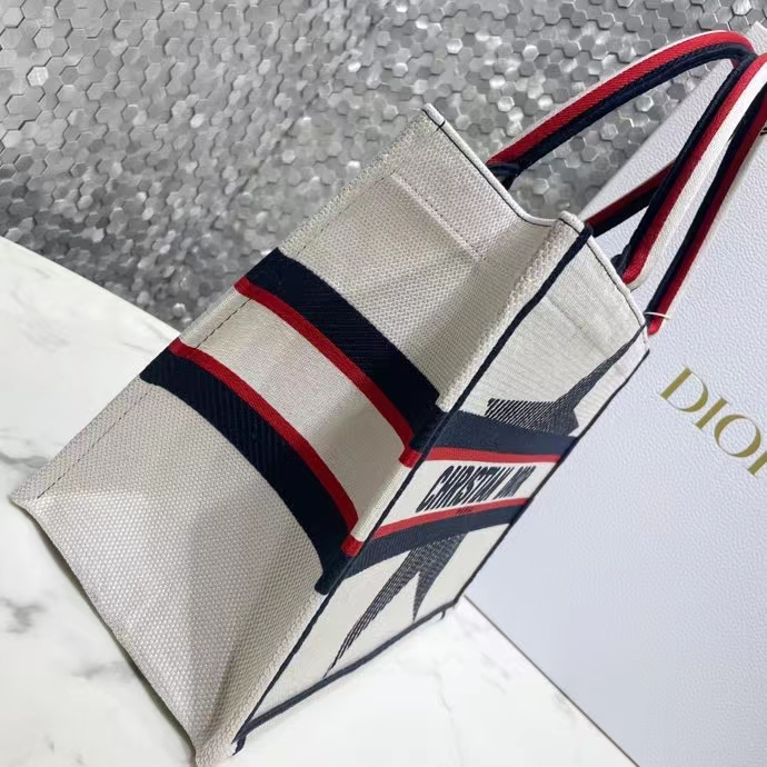 DIOR 디올
