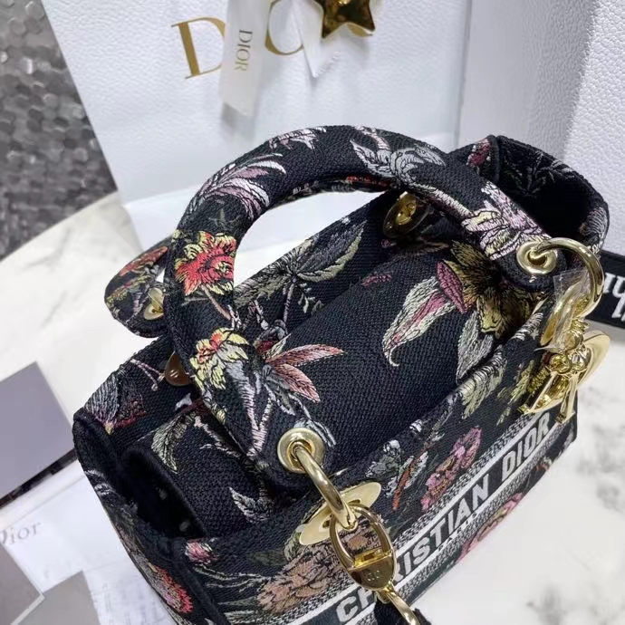 DIOR 디올