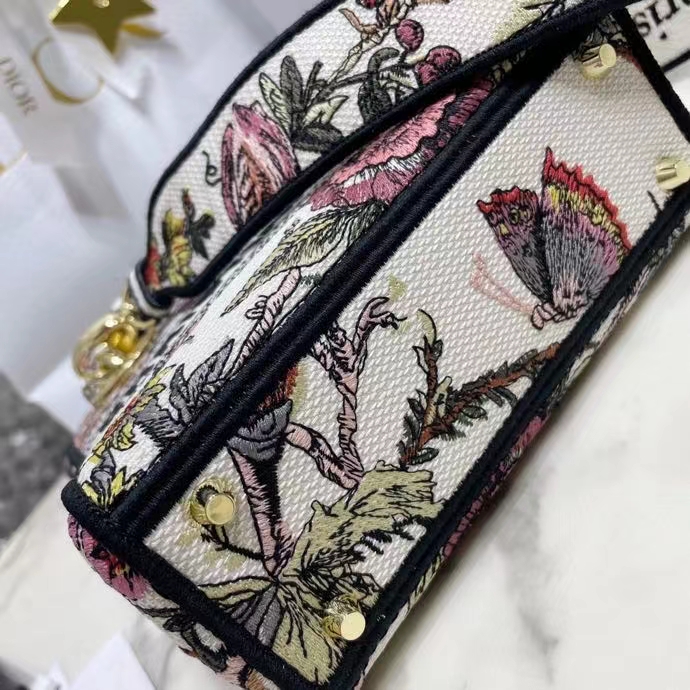 DIOR 디올