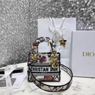 DIOR 디올