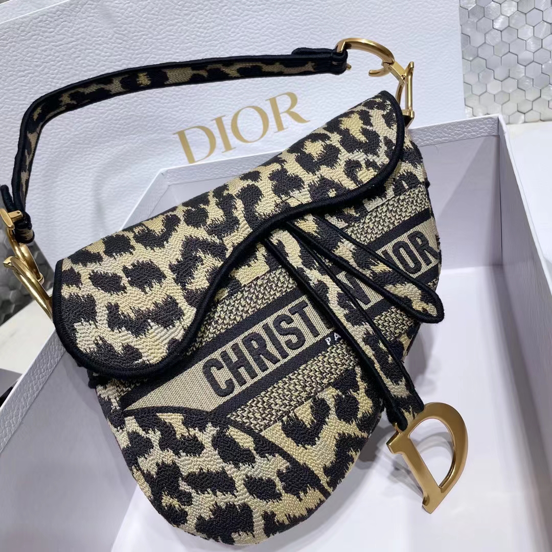 DIOR 디올