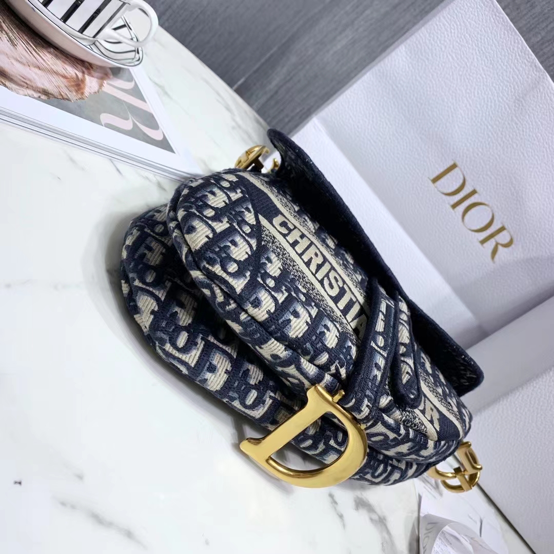 DIOR 디올