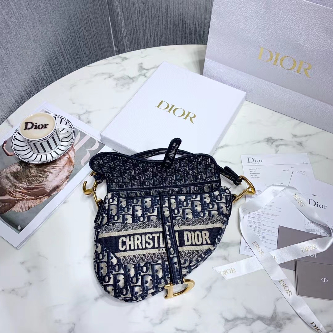 DIOR 디올