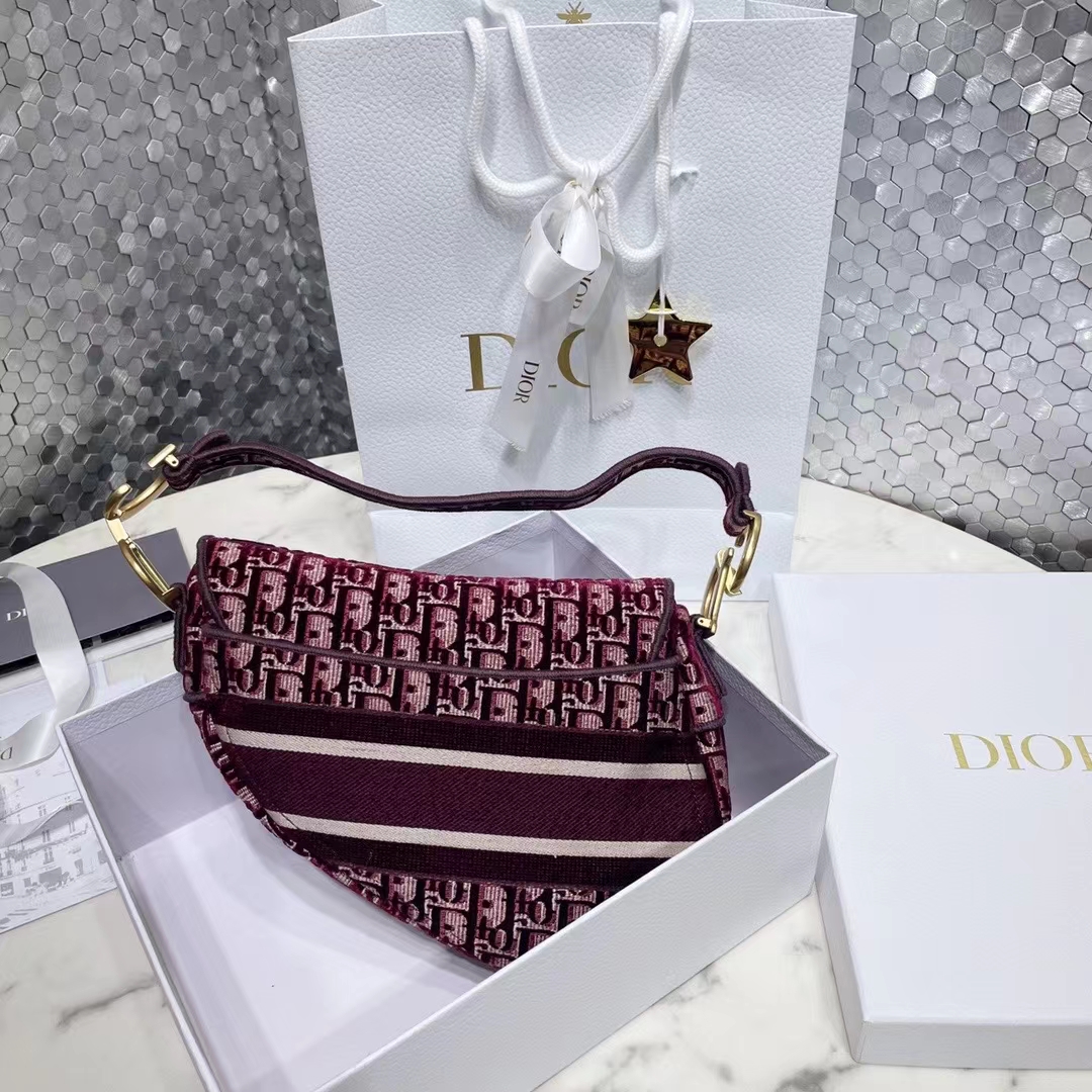 DIOR 디올