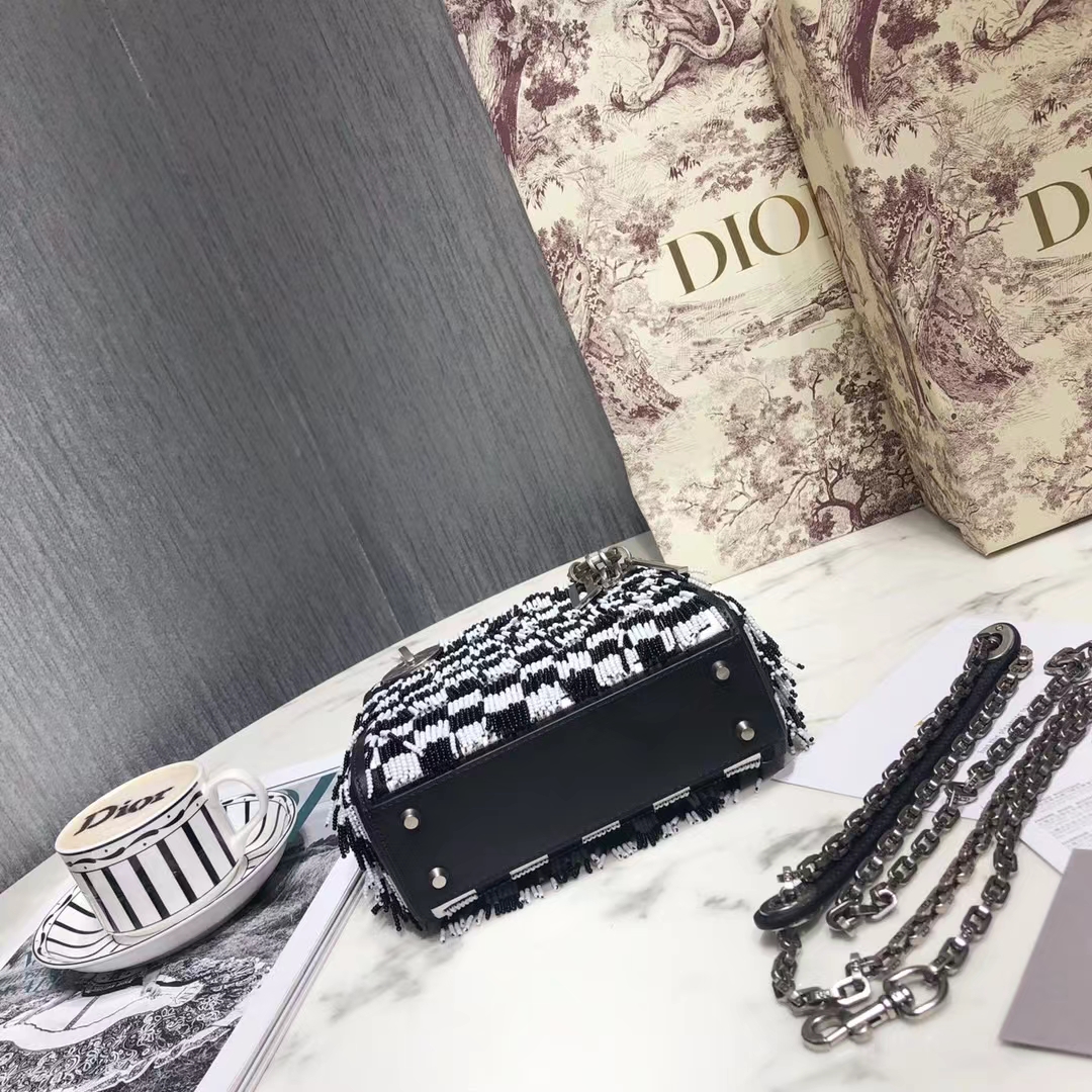 DIOR 디올