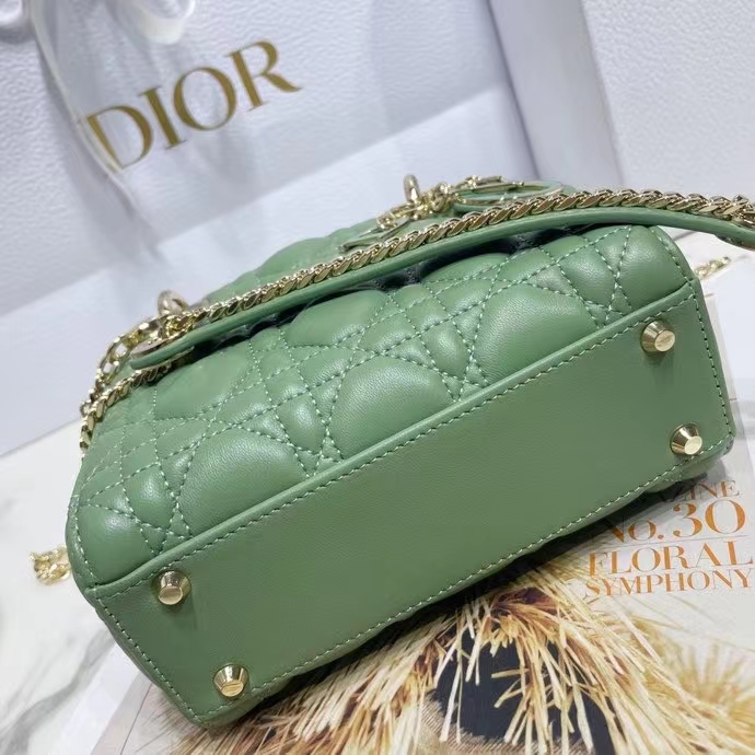 DIOR 디올