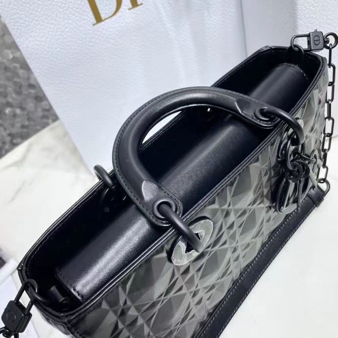 DIOR 디올