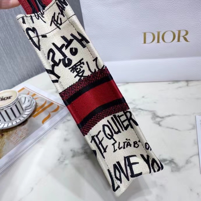 DIOR 디올