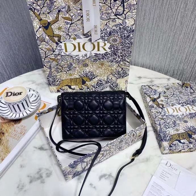 DIOR 디올