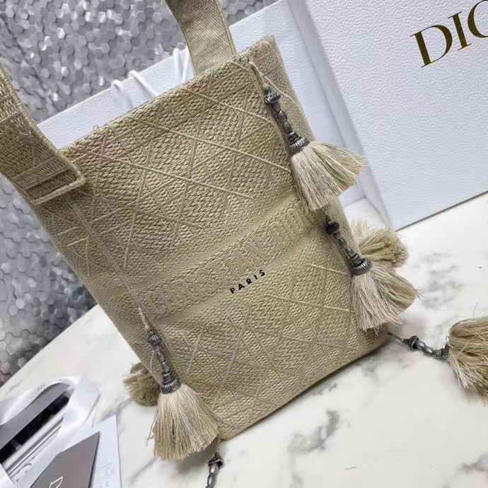 DIOR 디올